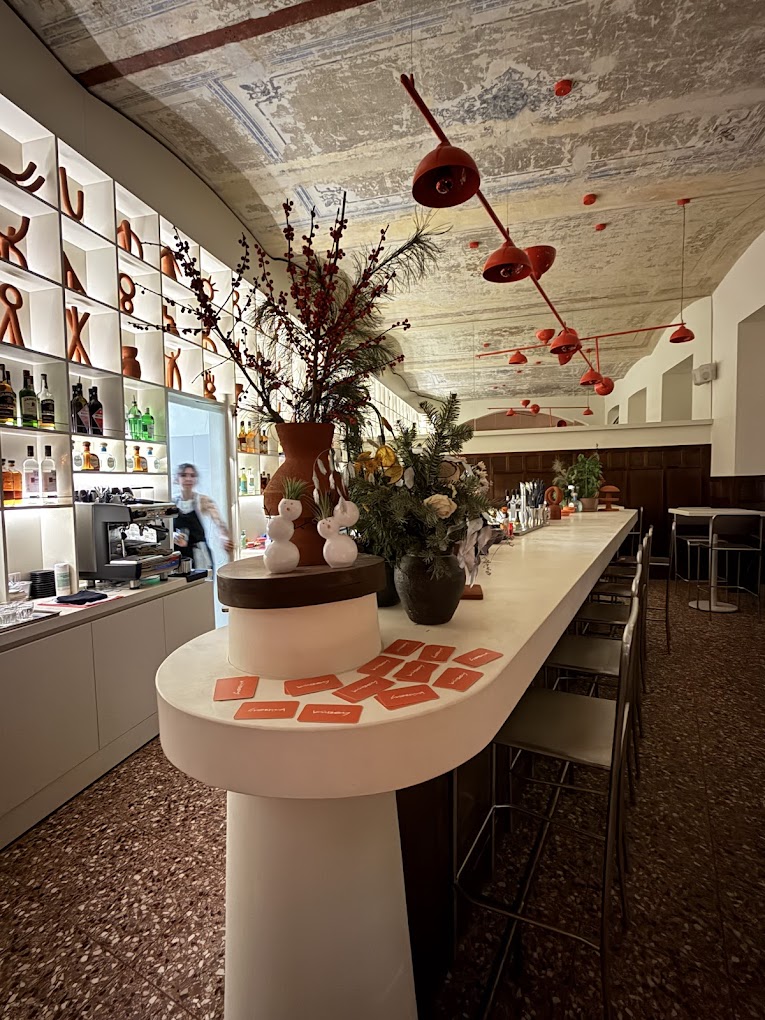 Innenraum der Kübey Tapas Bar in Wien